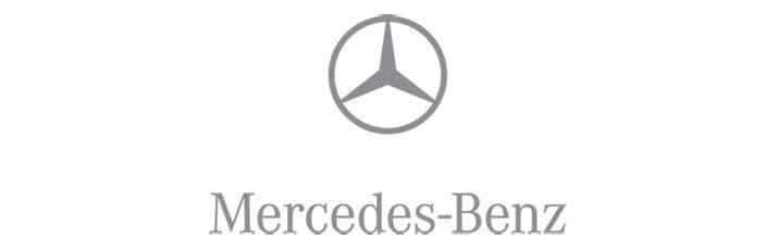 В бутике Mercedes-Benz появилась эксклюзивная коллекция женской одежды